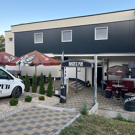 Penzion Biker'S Kaluza Exterior photo
